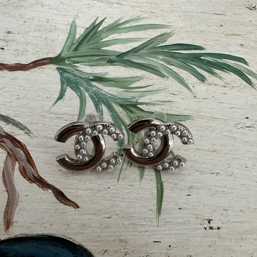 CHANEL Silver and Pearl Logo Earrings